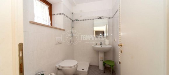 Дом с 4 комнатами в Перуджа, Италия № 18050 9