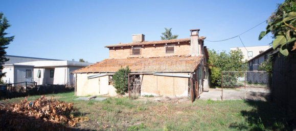 Дом с 4 комнатами в Перуджа, Италия № 18050 21