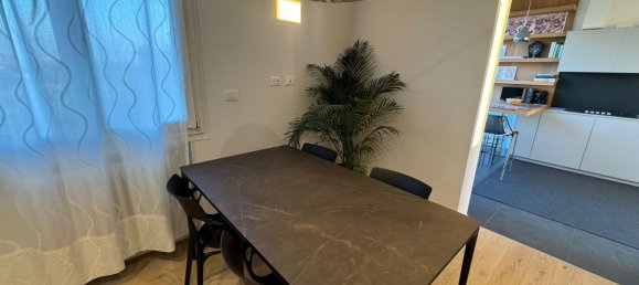 6-salle Appartement à Bologna, Italy No. 19622 12