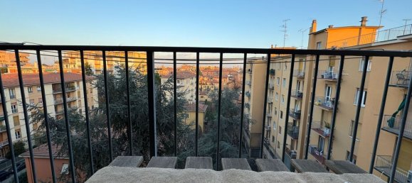 6-salle Appartement à Bologna, Italy No. 19622 24