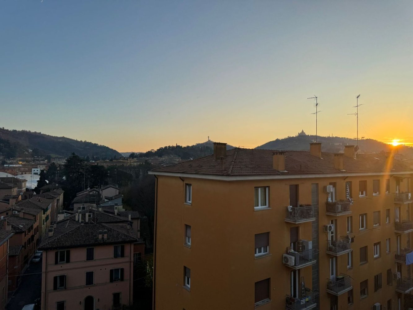 6-salle Appartement à Bologna, Italy No. 19622