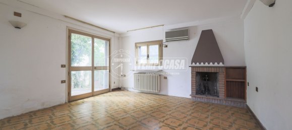 Вилла с 5 комнатами в Равенна, Италия № 291090 11