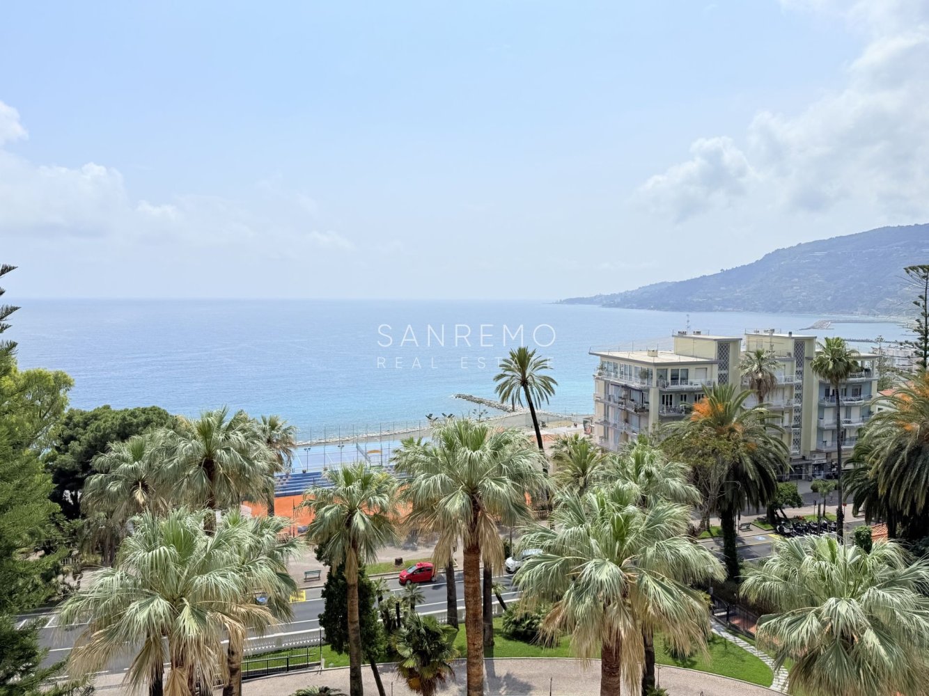 2 Schlafzimmer Penthouse in Ospedaletti, Italy, Nr. 293030