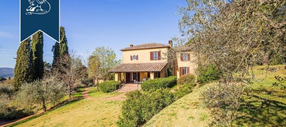 Вилла с 7 спальнями в Лучиньяно, Италия № 171354 16