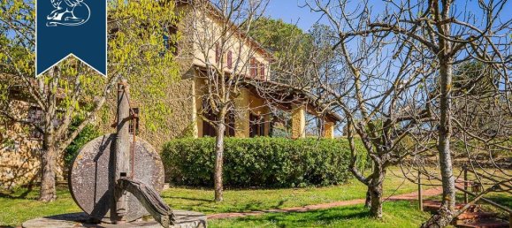 Вилла с 7 спальнями в Лучиньяно, Италия № 171354 37