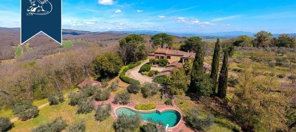 Вилла с 7 спальнями в Лучиньяно, Италия № 171354 2