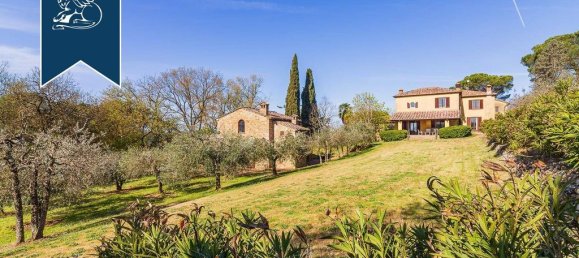 Вилла с 7 спальнями в Лучиньяно, Италия № 171354 12