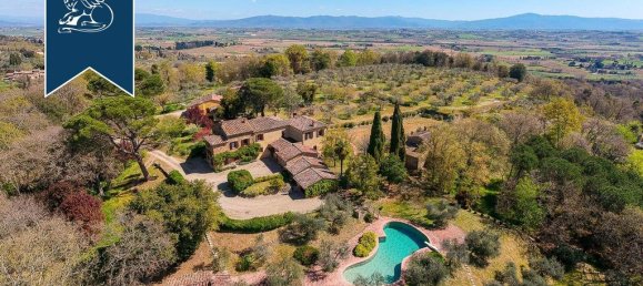 Вилла с 7 спальнями в Лучиньяно, Италия № 171354 4