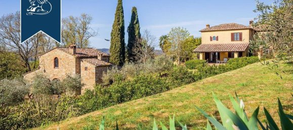 Вилла с 7 спальнями в Лучиньяно, Италия № 171354 19