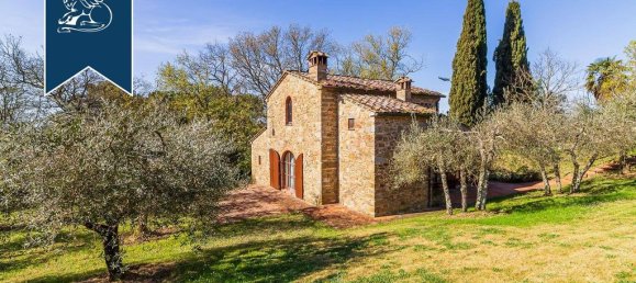 Вилла с 7 спальнями в Лучиньяно, Италия № 171354 15