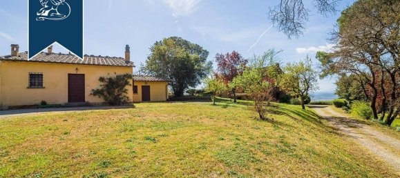 Вилла с 7 спальнями в Лучиньяно, Италия № 171354 41