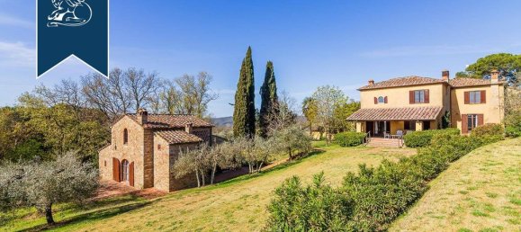 Вилла с 7 спальнями в Лучиньяно, Италия № 171354 20