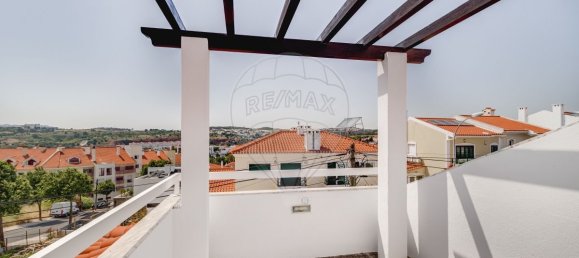 3 bedrooms House in Oeiras, Portugal No. 191105 30