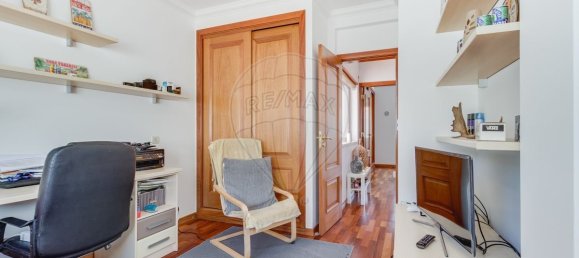 3 bedrooms House in Oeiras, Portugal No. 191105 19