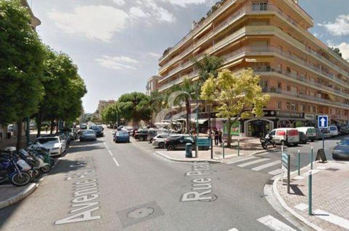 65m² Office in Menton, France No. 18358