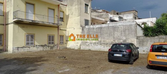 5 bedrooms Apartment in Marigliano, Italy No. 178754 2