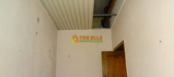 5 bedrooms Apartment in Marigliano, Italy No. 178754 8