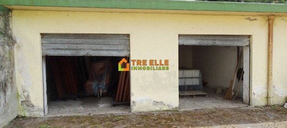 5 bedrooms Apartment in Marigliano, Italy No. 178754 4