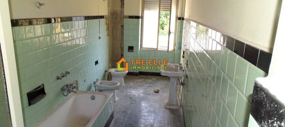 5 bedrooms Apartment in Marigliano, Italy No. 178754 36