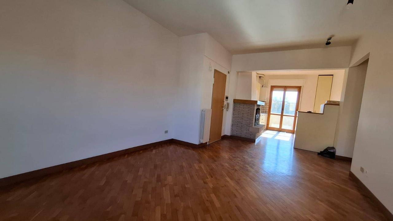 Apartamento de 4 habitaciónes en Montemarciano, Italy No. 35259