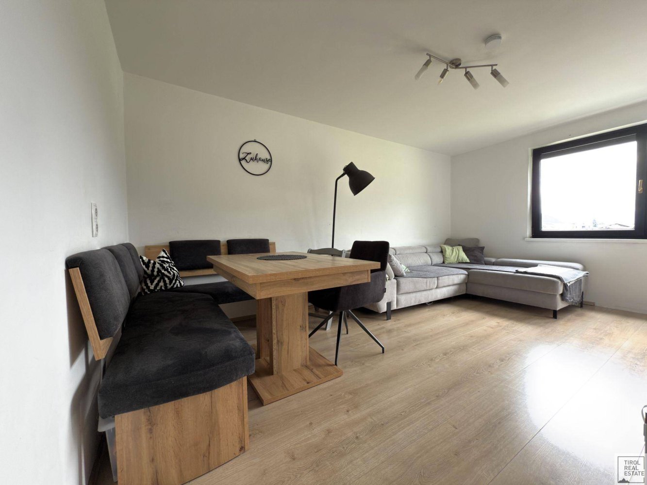 Apartamento de 3 dormitorios en Volders, Austria No. 219331