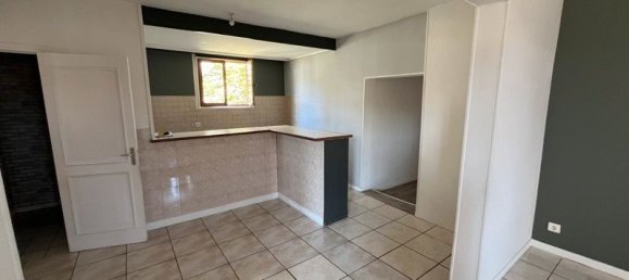 2 bedrooms Apartment in Terrasson-Lavilledieu, France No. 318853 2