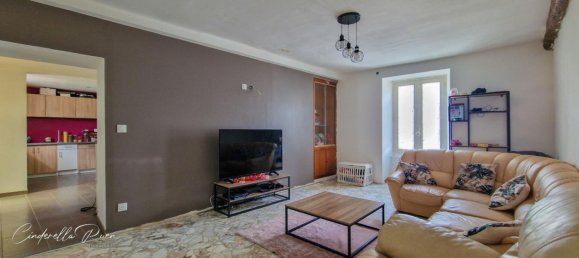 2 bedrooms House in Toury, France No. 270862 2