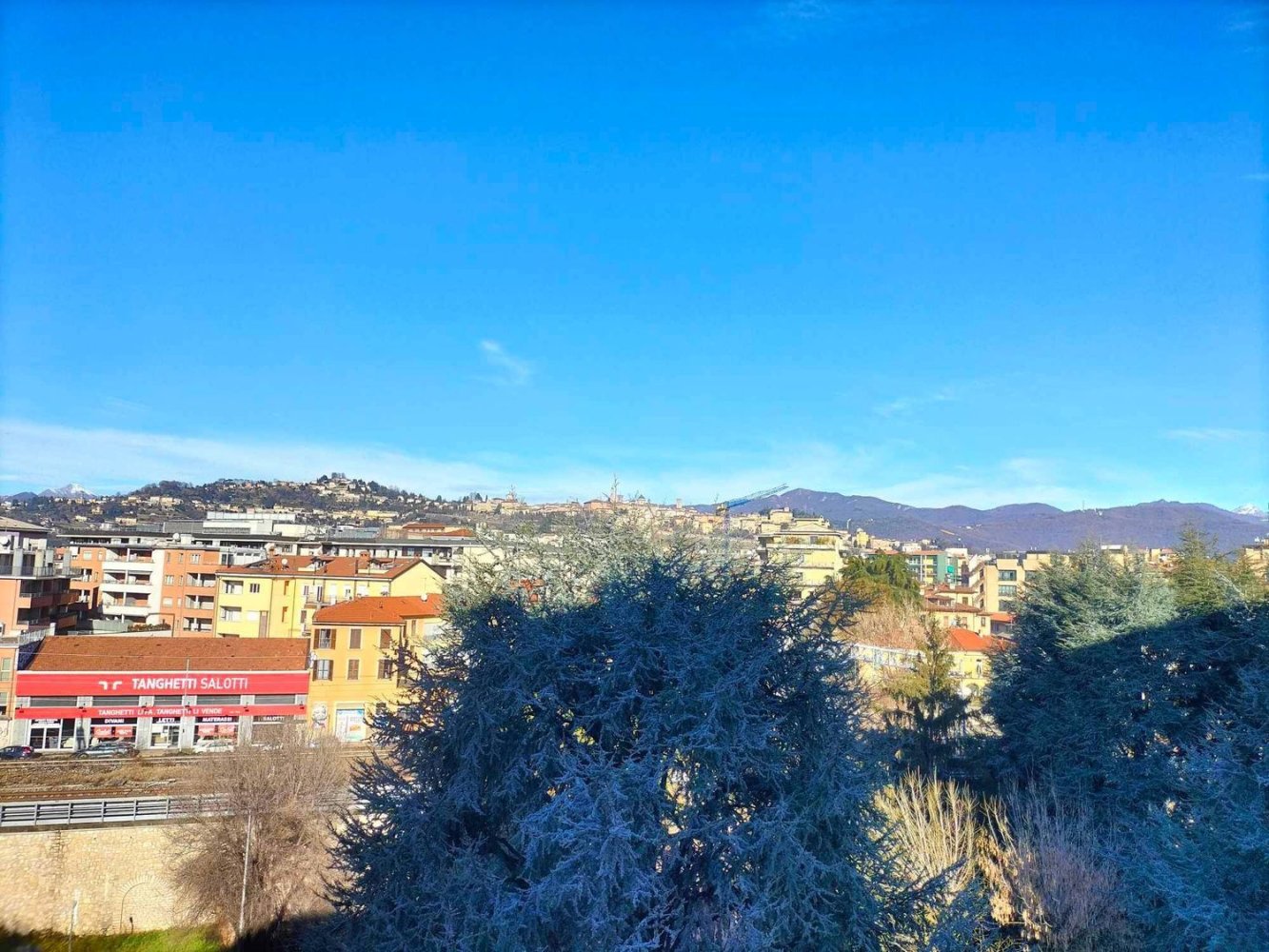 6 chambres Appartement à Bergamo, Italy No. 394677