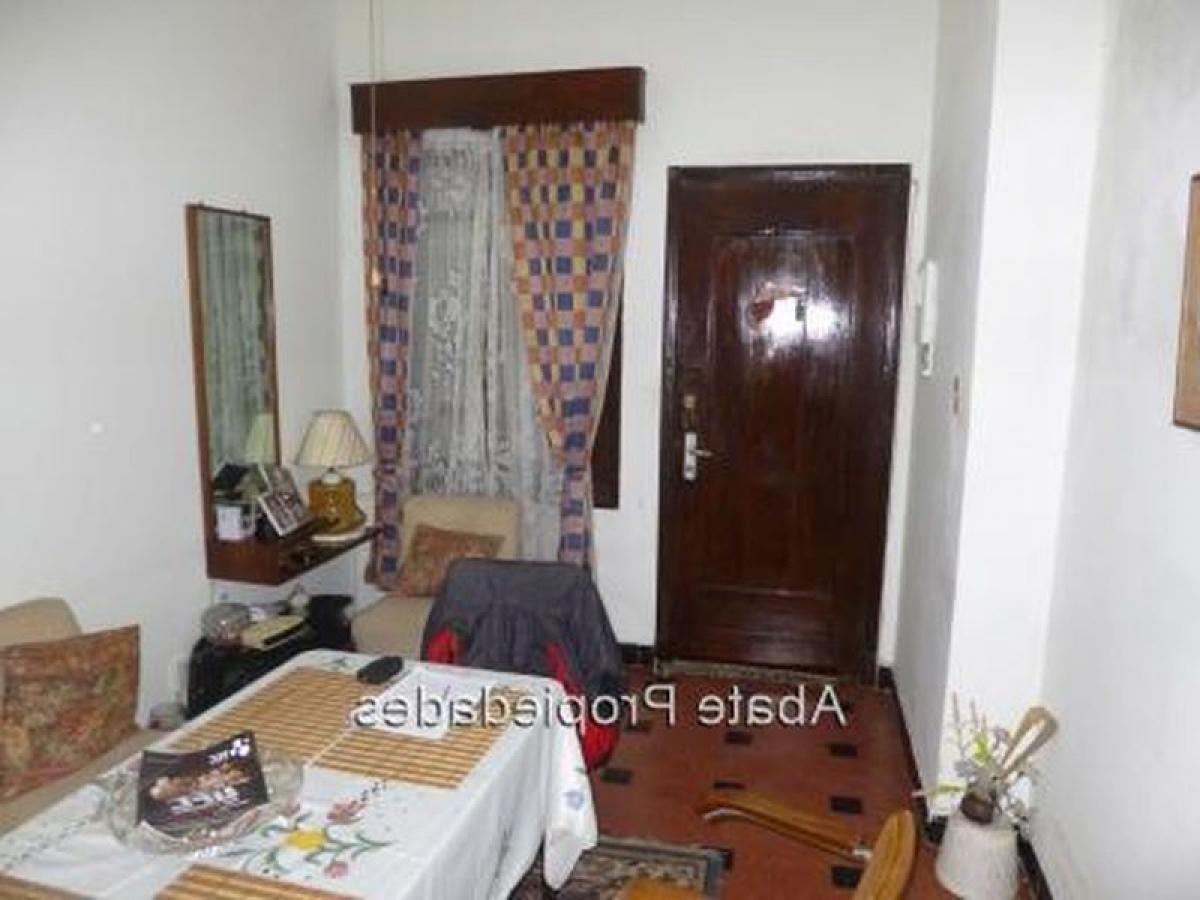 2 bedrooms House in Montevideo, Uruguay No. 3639