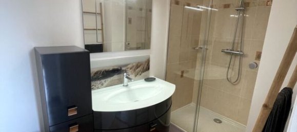 2 chambres Appartement à Neuilly-sur-Marne, France No. 176031 2