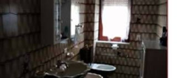 Casa de 6 divisões em Capri Leone, Italy N.º 40954 8