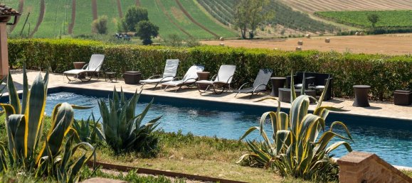 28 rooms House in Castiglione del Lago, Italy No. 292912 8