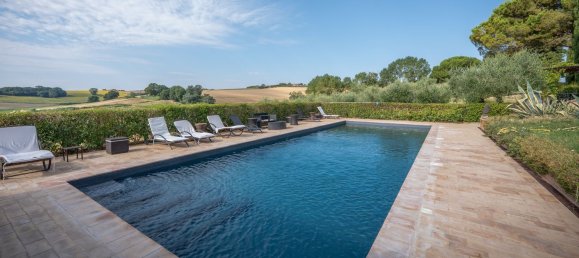 28 rooms House in Castiglione del Lago, Italy No. 292912 38