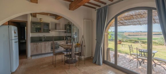 28 rooms House in Castiglione del Lago, Italy No. 292912 24