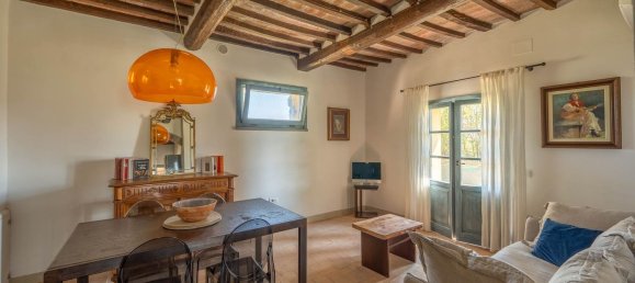 28 rooms House in Castiglione del Lago, Italy No. 292912 21