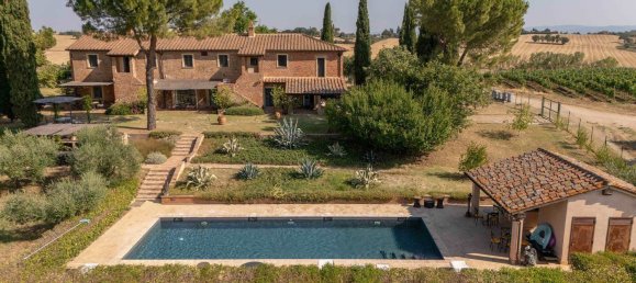 28 rooms House in Castiglione del Lago, Italy No. 292912 4