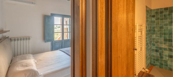 28 rooms House in Castiglione del Lago, Italy No. 292912 35