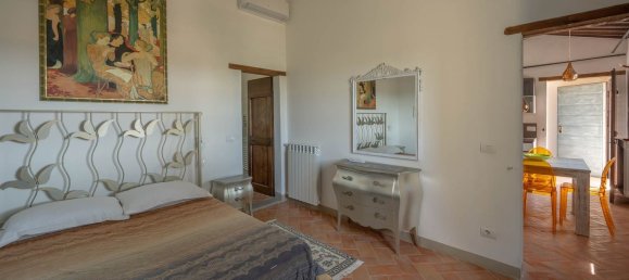 28 rooms House in Castiglione del Lago, Italy No. 292912 30