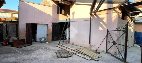 Imóvel comercial de 2 divisões em Arcade, Italy N.º 71331 13