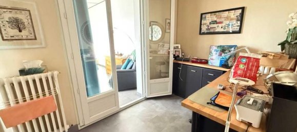 5 chambres Maison de ville à Châteauroux, France No. 208474 9