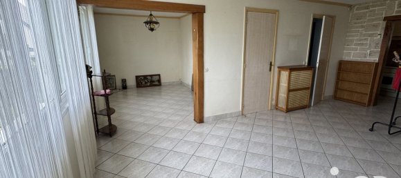 Casa de 3 dormitorios en Saint-Germain-Laval, France No. 285429 5