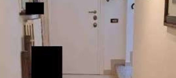 3 rooms Apartment in San Fermo della Battaglia, Italy No. 8390 11