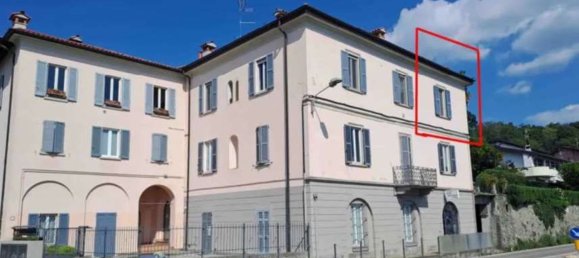 3 rooms Apartment in San Fermo della Battaglia, Italy No. 8390 12