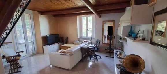 3 rooms Apartment in San Fermo della Battaglia, Italy No. 8390 9