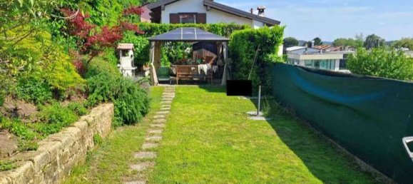 3 rooms Apartment in San Fermo della Battaglia, Italy No. 8390 6