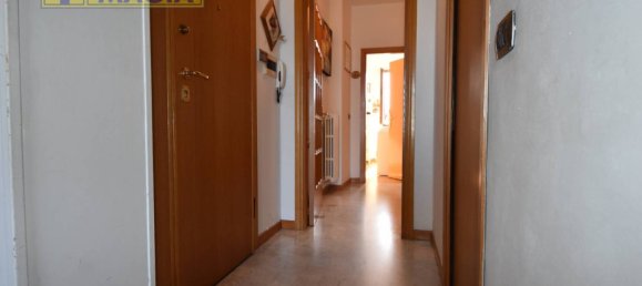 2 bedrooms Apartment in Ripatransone, Italy No. 216034 8