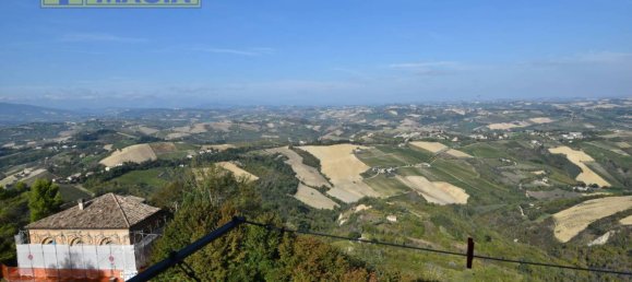 2 bedrooms Apartment in Ripatransone, Italy No. 216034 4