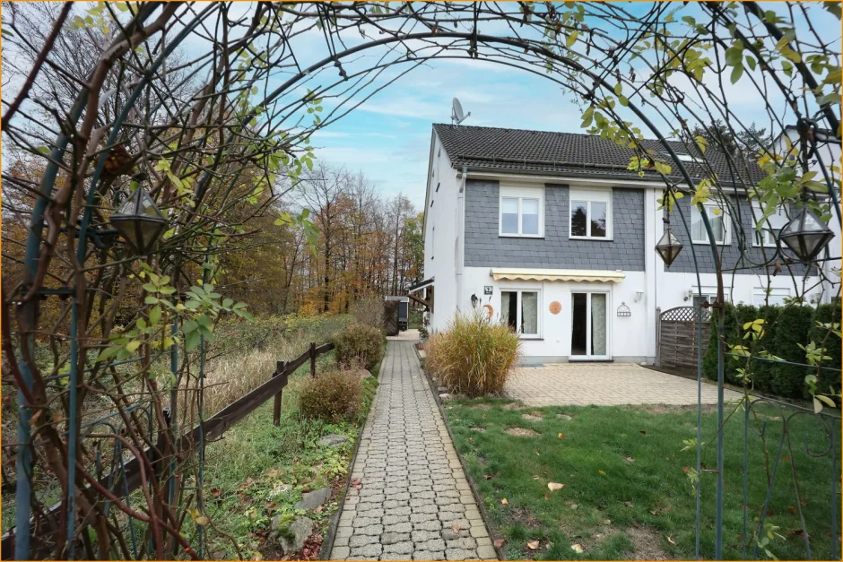 1 bedroom Townhouse in Remscheid, Germany No. 43911