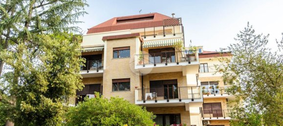 6 rooms Apartment in Rome, Italy No. 85743 9