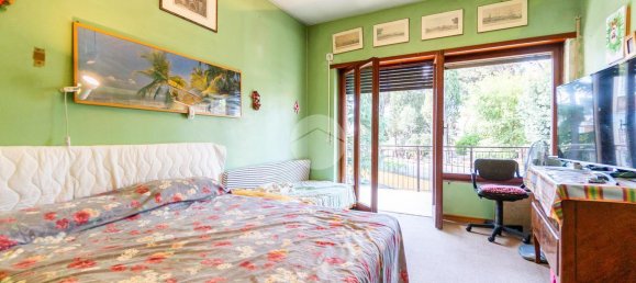 6 rooms Apartment in Rome, Italy No. 85743 2